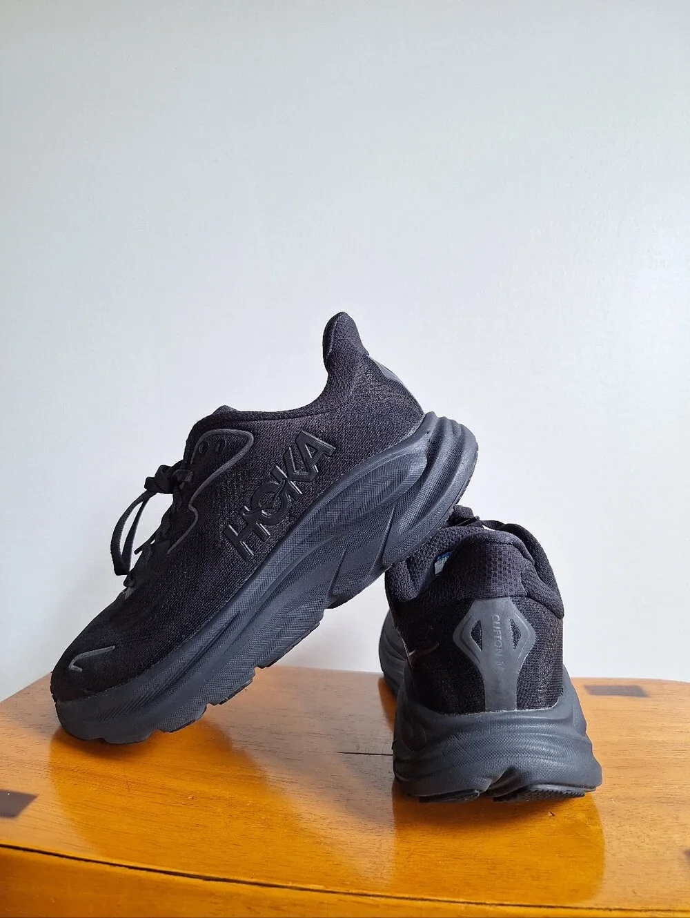 Hoka Clifton 10 Women's Black/Black Size 8B - Picture 7 of 14